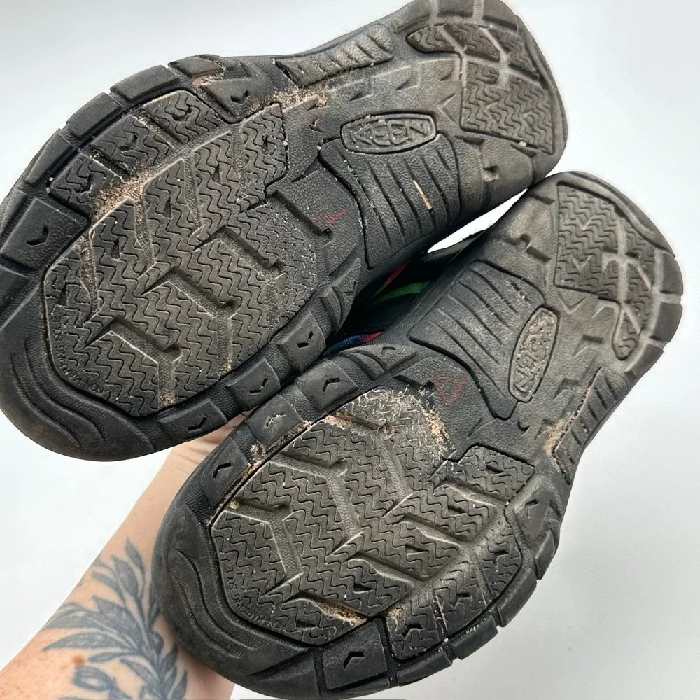 Keen Tie Dye Rainbow Newport 1025503 Youth SZ 3‎ Black Bungee Outdoor Shoes